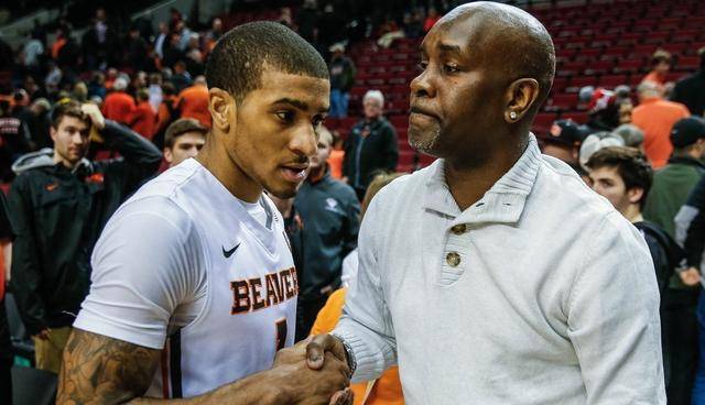 边路停球这 边路停球这