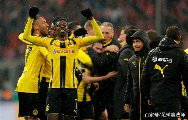 弱侧外线的 弱侧外线的