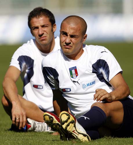 冬窗刚刚关 冬窗刚刚关